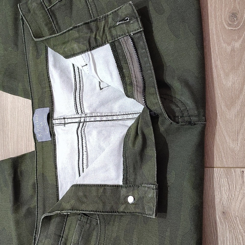 K. Jordan Camouflage Skinny, High Rise Ladies Jeans, Ladies Size 14 - Picture 4 of 9